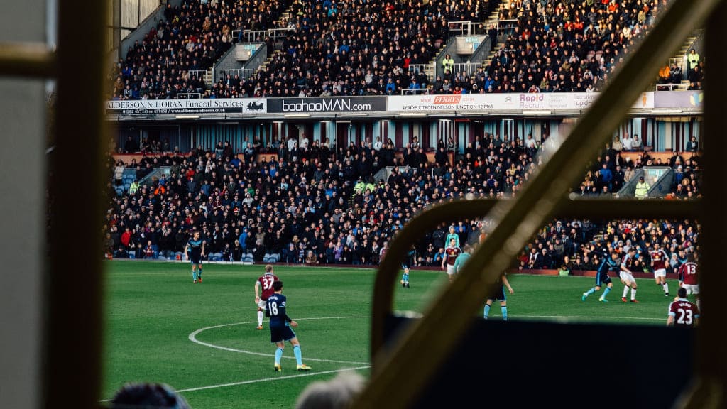 プロサッカーの試合風景